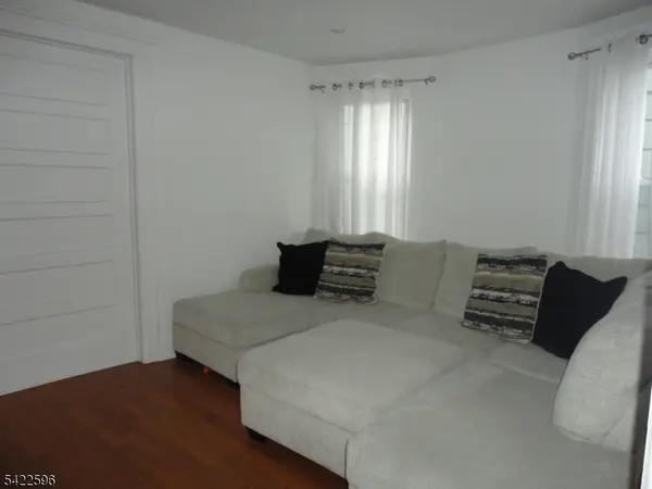 8 N Salem St, Dover Town, NJ 07801