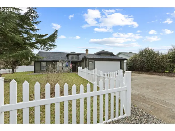 1774 E FOURTH AVE, Sutherlin, OR 97479