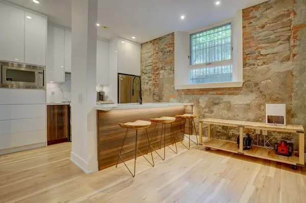 915 King ST W #108, Toronto C01, ON M6K 3M2