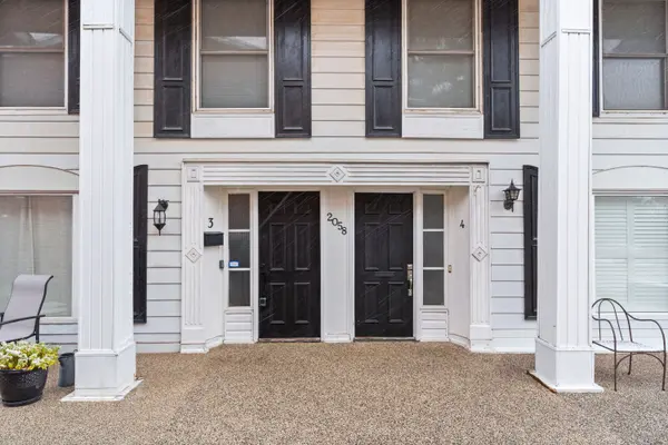 2058 Brant ST #3, Burlington, ON L7P 3A6