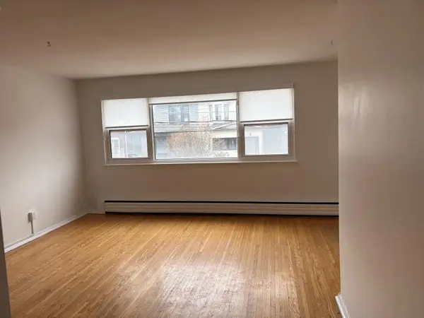 1658 Queen ST W #2nd Flr, Toronto W01, ON M6R 1B2