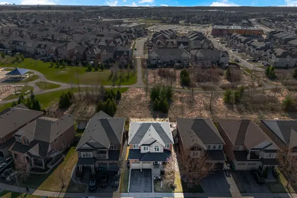 23 Twistleton ST, Caledon, ON L7C 3V9