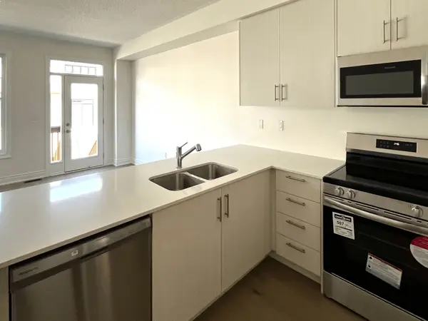 31 Bermondsey WAY, Brampton, ON L6Y 6K9