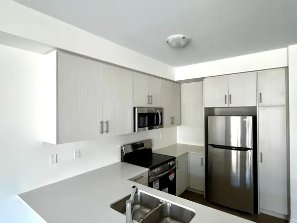 31 Bermondsey WAY, Brampton, ON L6Y 6K9