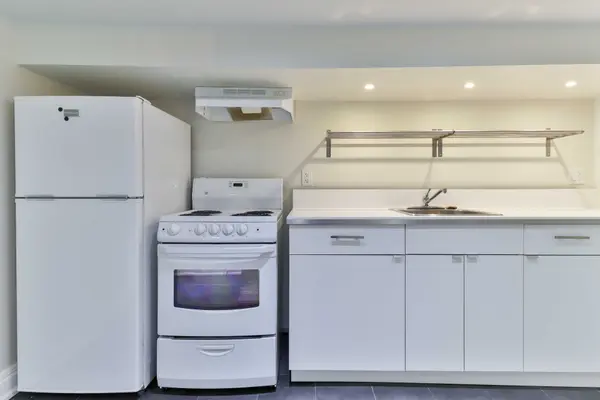 281 Symington AVE, Toronto W02, ON M6P 3W7