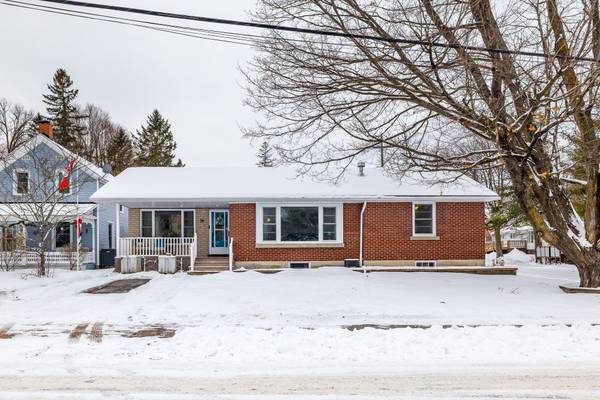 74 Malcolm ST, Mississippi Mills, ON K0A 1A0