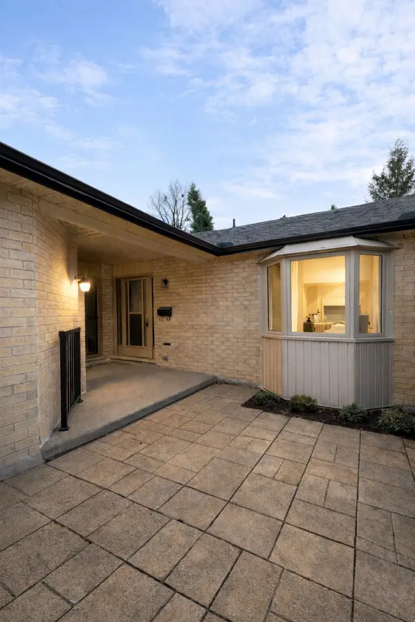 93 Pine Valley Gate #6, London South, ON N6H 1L7