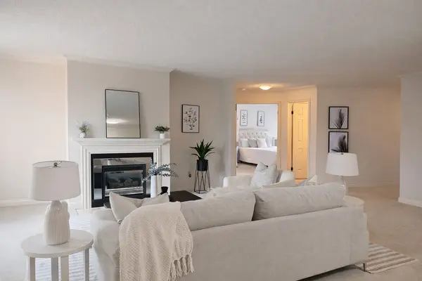 93 Pine Valley Gate #6, London South, ON N6H 1L7