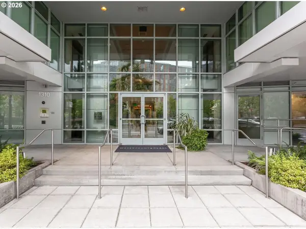 1310 NW NAITO PKWY #901, Portland, OR 97209