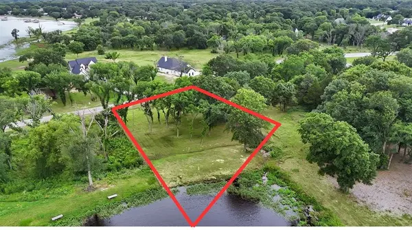 1511 Shoreline Drive, Mabank, TX 75143