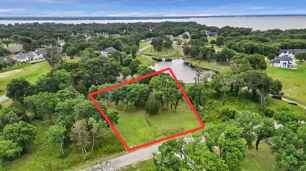 1511 Shoreline Drive, Mabank, TX 75143