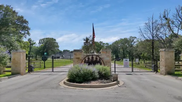 1511 Shoreline Drive, Mabank, TX 75143