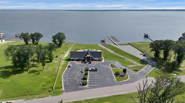 1511 Shoreline Drive, Mabank, TX 75143