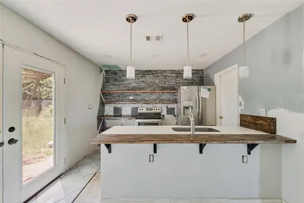 9502 Zelkova Circle, Dallas, TX 75249