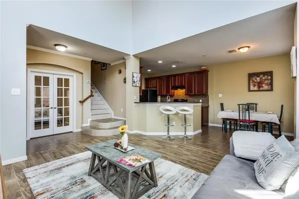 8730 Manhattan Avenue, Plano, TX 75024