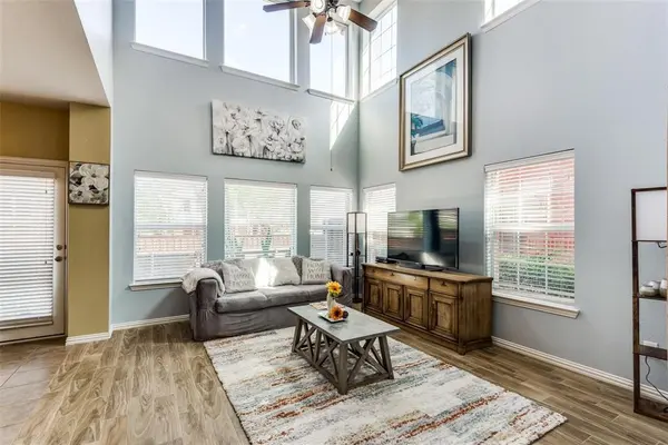 8730 Manhattan Avenue, Plano, TX 75024