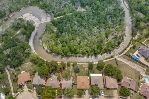 5752 Bridgeport Court, Haltom City, TX 76137