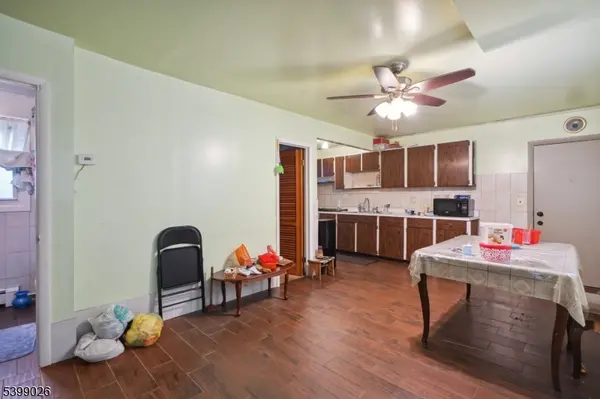 109 Dixon Ave, Paterson City, NJ 07501