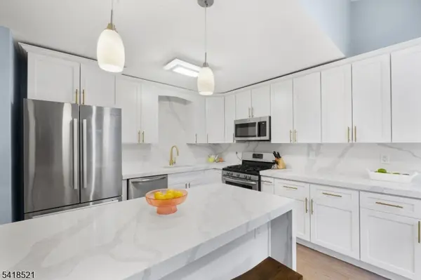 39 Carey Arthur Drive, Wayne Twp., NJ 07470