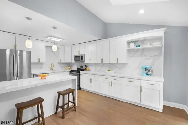 39 Carey Arthur Drive, Wayne Twp., NJ 07470