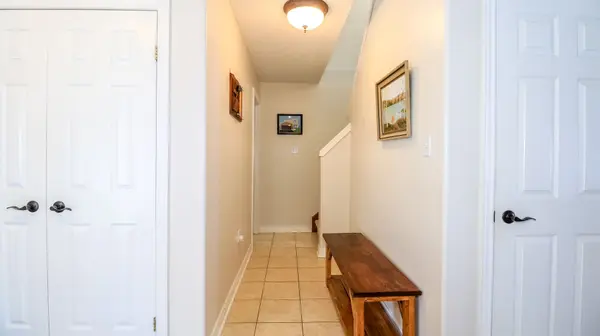 40 Benjamin LN, Barrie, ON L4N 0S2