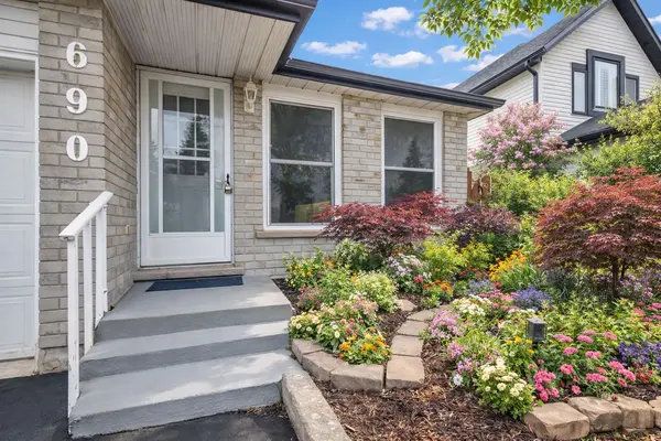 690 Elgin ST E, Cambridge, ON N1R 7W5