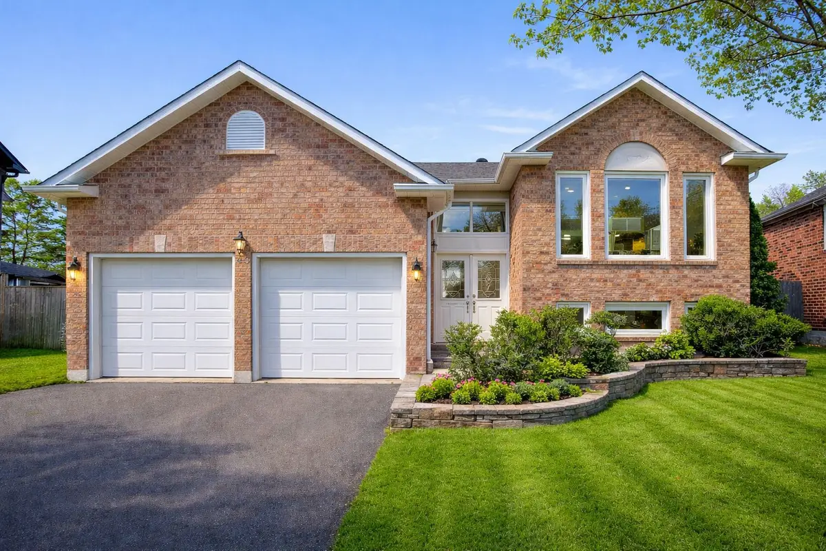 43 Kingsgate CRES, East Gwillimbury, ON L0G 1M0