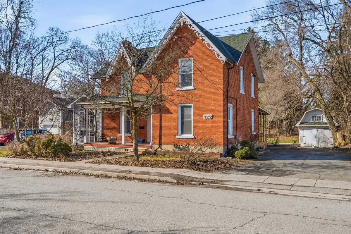 122 West ST W, Greater Napanee, ON K7R 2P4