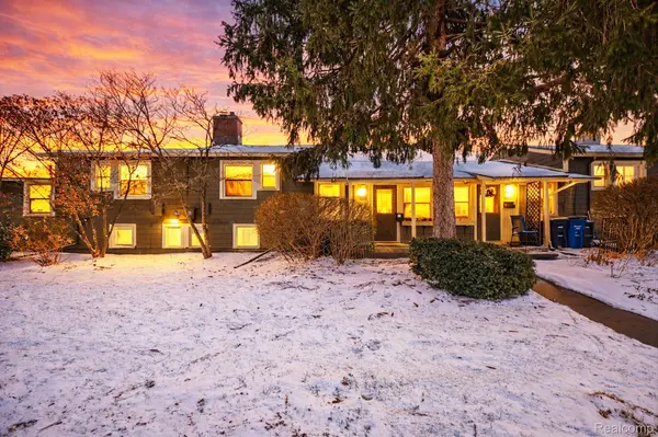 2327 Fernwood AVE, Ann Arbor, MI 48104