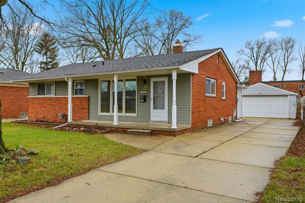 250 S Batchewana AVE, Clawson, MI 48017