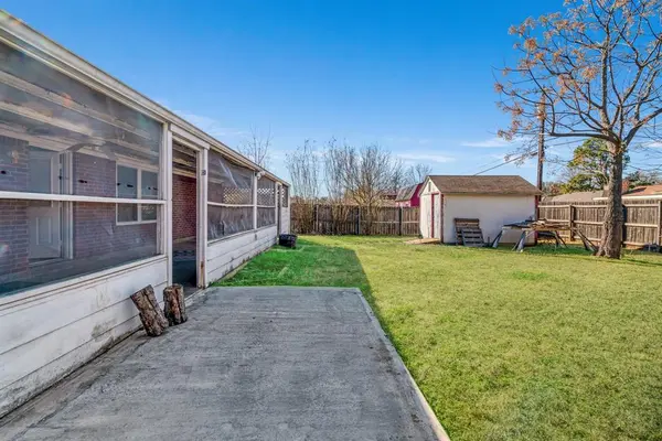 2705 Briarwood Drive, Paris, TX 75460