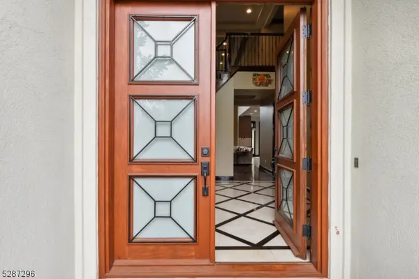 14 Michelle Ln, Livingston Twp., NJ 07039