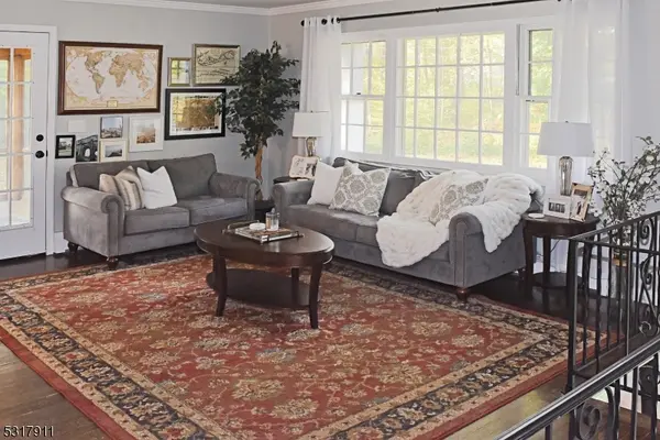 42 Melrose Dr, Chester Twp., NJ 07930