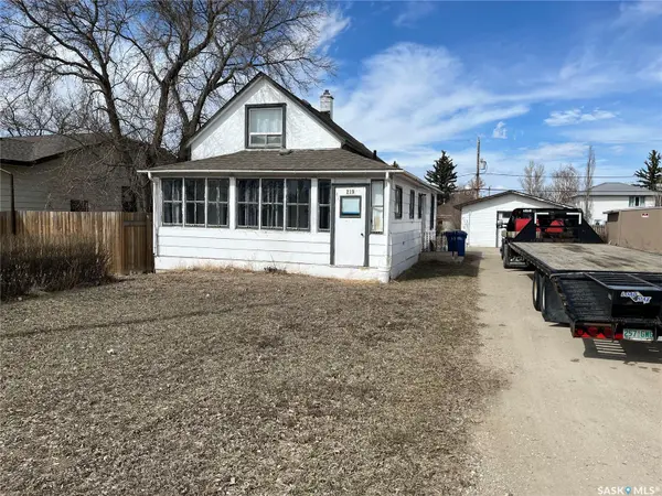 219 1st AVENUE, Gravelbourg, SK S0H 1X0
