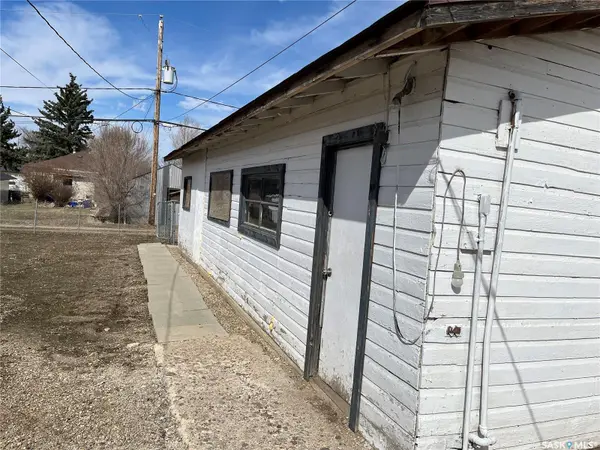 219 1st AVENUE, Gravelbourg, SK S0H 1X0