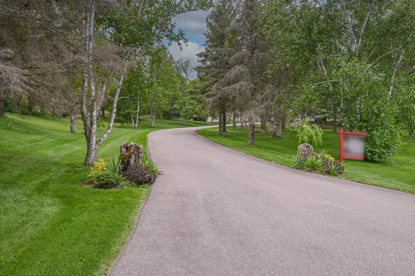 62 Gibson Lake DR, Caledon, ON L7E 4B2