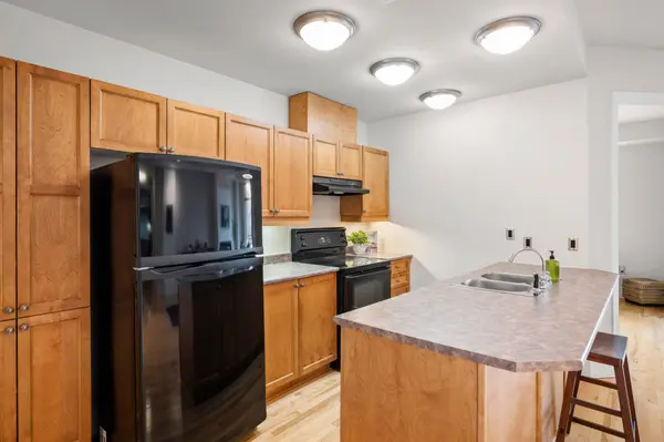 260 Besserer ST #202, Lower Town - Sandy Hill, ON K1N 1J3