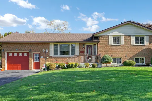 30 Grant DR, Kawartha Lakes, ON K0M 2M0