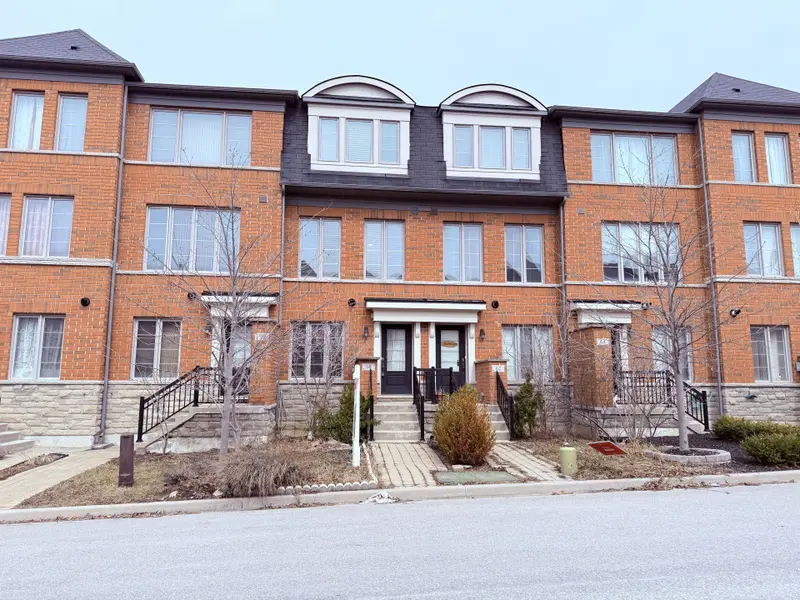 60 Belanger CRES, Toronto E04, ON M1L 0H3