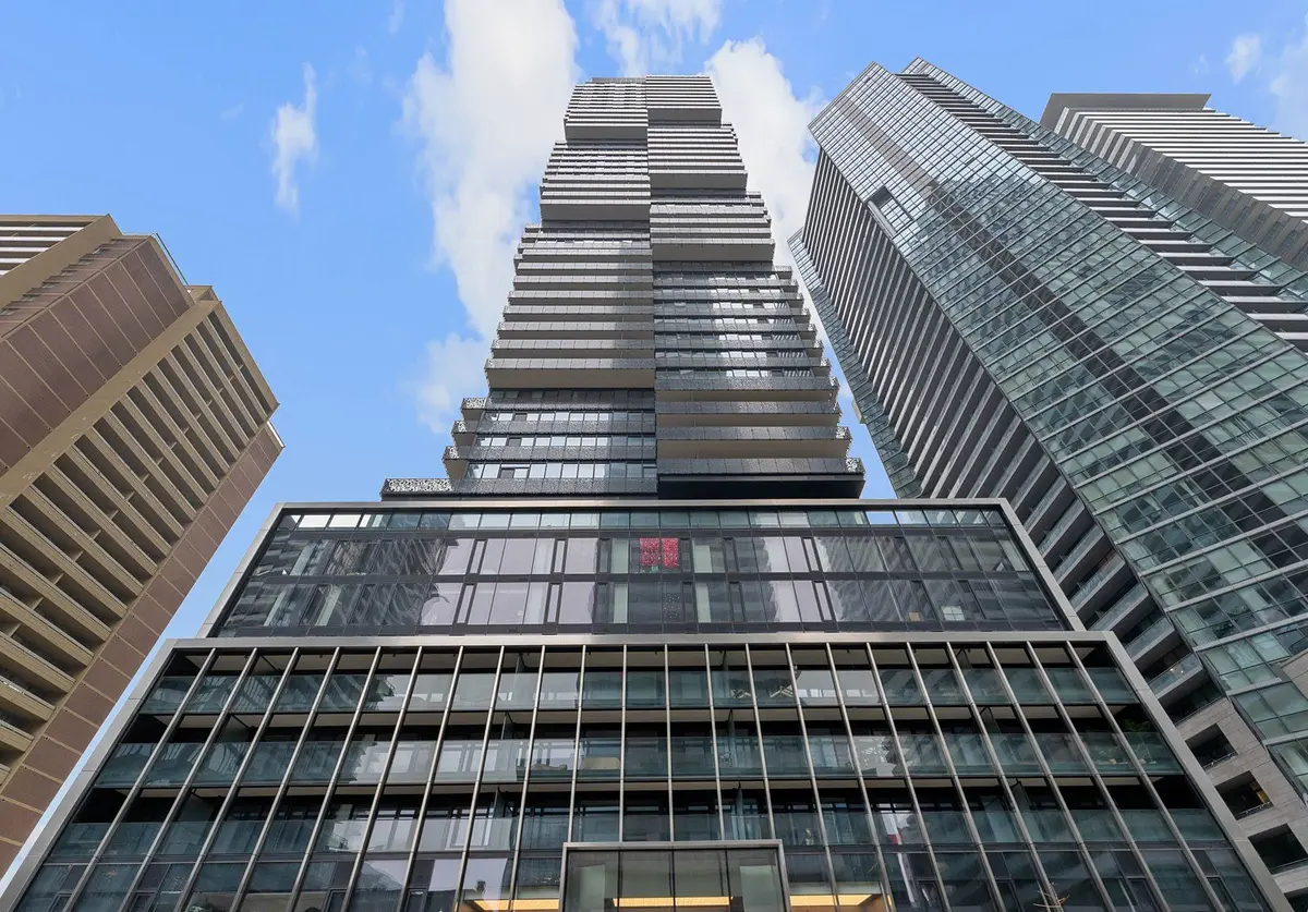 55 Charles ST E #3708, Toronto C08, ON M4Y 0J1