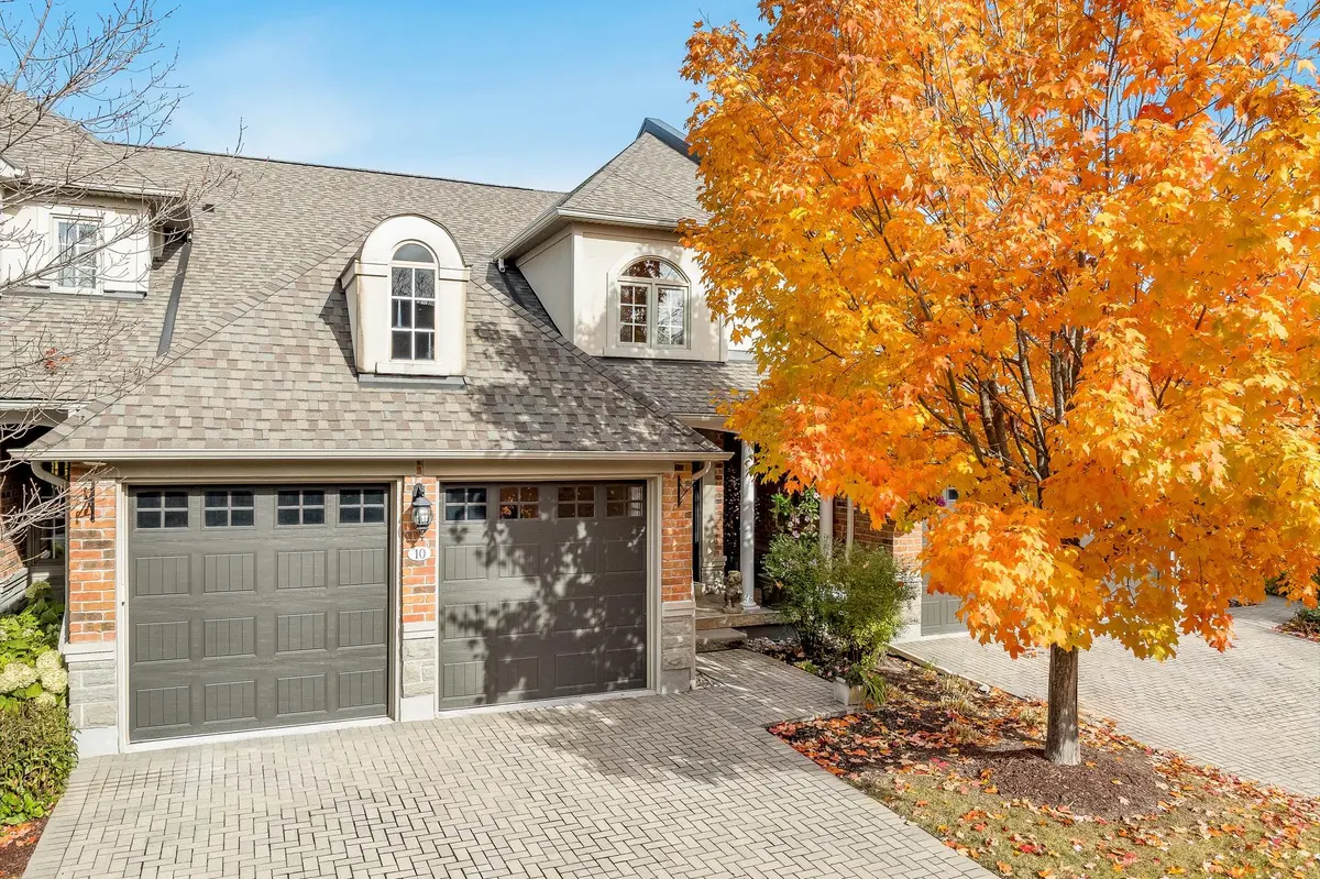 10 Wilton TRL, Aurora, ON L4G 7S9