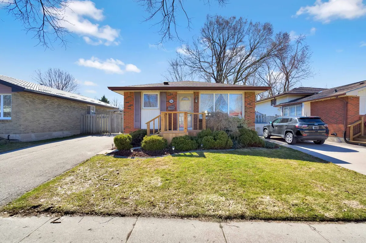 56 Barrett CRES, London South, ON N6E 1T5