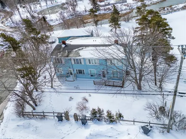 815 Topsail Road, Mount Pearl, NL A1N 3J6