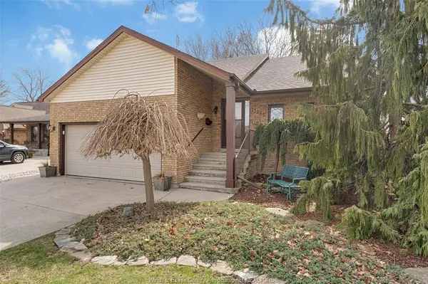 13185 SALICH Court, Tecumseh, ON N8N 4J6