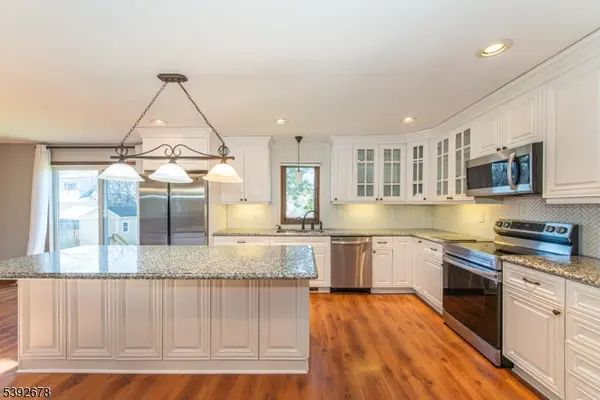 8 Tyler Pl, West Milford Twp., NJ 07421