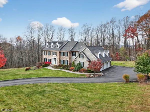 14 Jenny Layne, Vernon Twp., NJ 07461