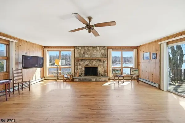 27 Plaza Dr, Hampton Twp., NJ 07860