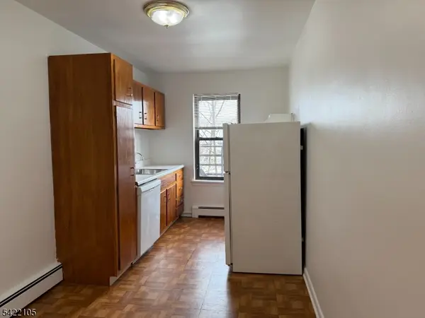 16 Roosevelt Pl #C2, Montclair Twp., NJ 07042