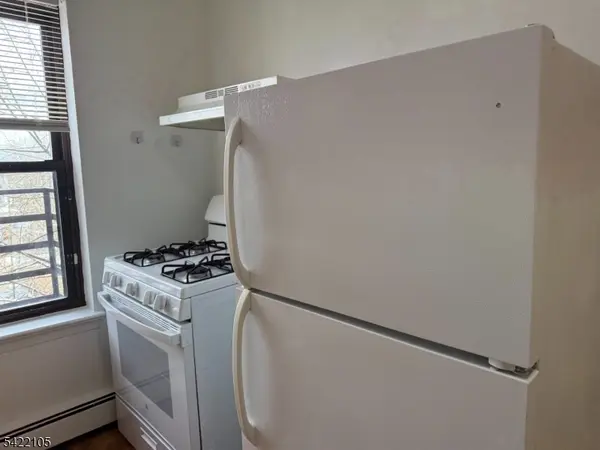 16 Roosevelt Pl #C2, Montclair Twp., NJ 07042