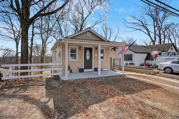 635 Brooklyn Mountain Rd, Hopatcong Boro, NJ 07843